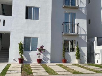 Departamento de 2 habitaciones, Querétaro · Oportunidad Pb con Jardin y Acceso Lateral en Excelente Ubicación