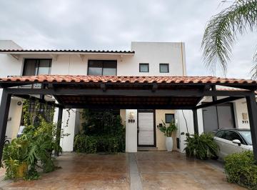 Casa de 3 habitaciones, León · Hermosa Casa en Venta en Amberes