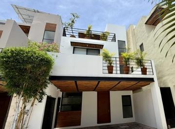 Casa · 4 Recámaras · 2 Estacionamientos · Casa en Renta en Aldea Serena Playa del Carmen