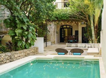 Casa · 278m² · 8 Recámaras · Casona Remodelada en Venta en El Barrio de Santa Ana y Reforma