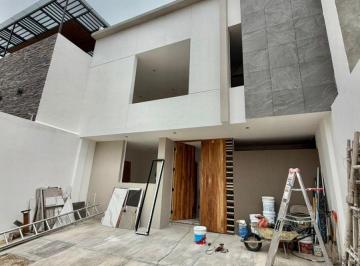 Casa de 4 habitaciones, San Pedro Tlaquepaque · Preventa de Casa Dentro de Coto con Control de Acceso, Dentro de Periferico