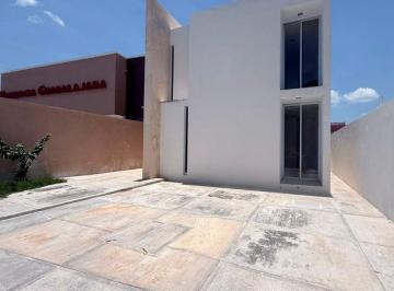 Casa de 3 habitaciones, Campeche · En Venta Casa en Privada de 3 Recamaras Cerca de Residencial La Hacienda