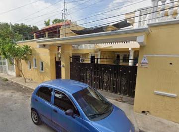 Casa de 4 habitaciones, Campeche · Casa en Venta con 150 m² de Terreno y 4 Recámaras en Barrio Santa Lucia
