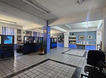 Bodega comercial · 160m² · 6 Recámaras · 8 Estacionamientos · Renta Bodega con Uso Comercial y de Oficinas