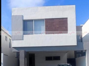 Casa · 200m² · 3 Recámaras · 2 Estacionamientos · Casa en Venta en Lenna Residencial