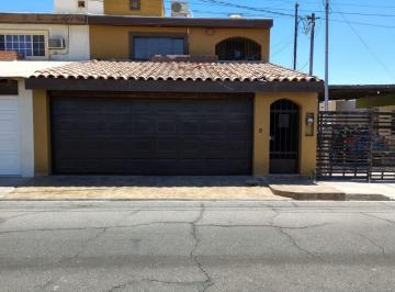 Casa de 4 habitaciones, Mexicali · Se Renta Casa en Colonia Santa Teresa