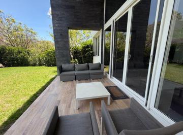 Casa de 4 habitaciones, Querétaro · Casa con 750 m² de Terreno y 4 Recámaras en Renta en El Campanario