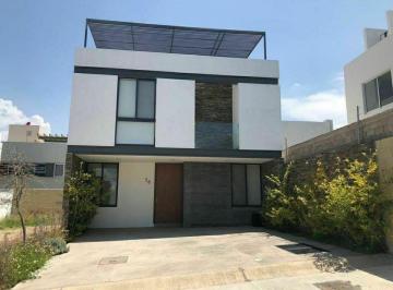 Casa en condominio de 3 habitaciones, Zapopan · Casa en Renta en Valle Imperial Dentro de Coto