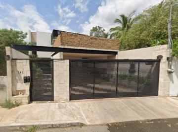 Casa de 4 habitaciones, Mérida · Casa en Venta en Calle 8, Fraccionamiento Montebello, Mérida.