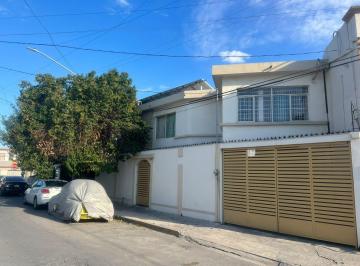 Casa de 3 habitaciones, Monterrey · Casa / Oficina. en Venta