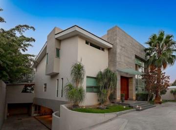 Casa de 4 habitaciones, Tlajomulco de Zúñiga · Casa en Venta en El Palomar, Secc. Bosques