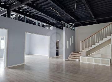Edificio · 1196m² · 2 Estacionamientos · Edificio en Renta en Doctores