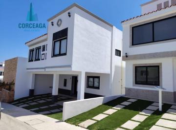 Casa · 180ha · 3 Recámaras · 2 Estacionamientos · Casas en Venta en Real del Mar