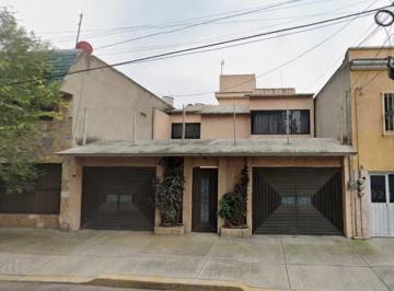 Casa de 3 habitaciones, Cuauhtémoc · Casa en Venta en Ex Hipódromo de Peralvillo