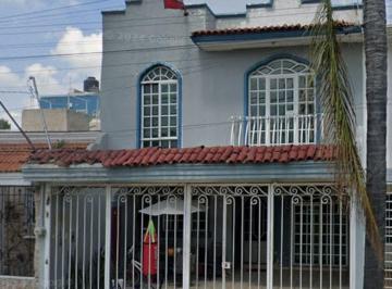 Casa de 3 habitaciones, Guadalajara · Casa en Venta en Colonia Oblatos, Guadalajara Jalisco.