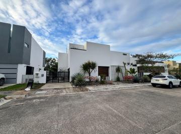 Casa de 4 habitaciones, Alvarado · Punta Tiburón Casa en Venta de 365 m² con 4 Recámaras Cada Una con Baño en La Riviera Veracruzana.