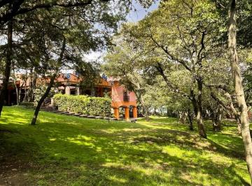 Casa · 2850m² · 5 Recámaras · 10 Estacionamientos · Casa - Hacienda de Valle Escondido