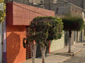 Casa de 4 habitaciones, Nezahualcóyotl · Casa en Venta en C. V. de La Concepción 29, Virgencitas, 57300 Cdad. Nezahualcóyotl, Méx.
