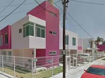 Casa de 4 habitaciones, Guadalajara · Casa en Venta de Remate en Monumental, Guadalajara, Jalisco, México