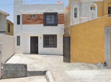 Casa de 3 habitaciones, Santa Catarina · Casa en Venta de Remate en Misión de Las Villas Santa Catarina Nl