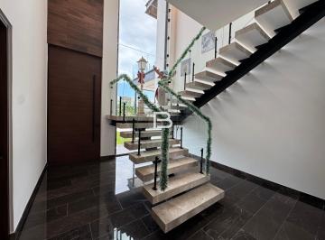 Casa en Venta de 6 habitaciones Cancún · Casa en Lagos del Sol