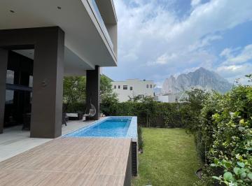Casa en condominio de 3 habitaciones, Santa Catarina · Casa Betica