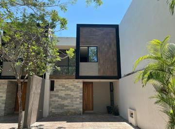 Casa en condominio · 195m² · 2 Recámaras · 2 Estacionamientos · Se Renta Casa con Piscina - Santa Gertrudis Copó Mérida Yucatán