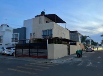 Casa de 3 habitaciones, Zapopan · Venta de Casas en Coto en Tierra Residencial