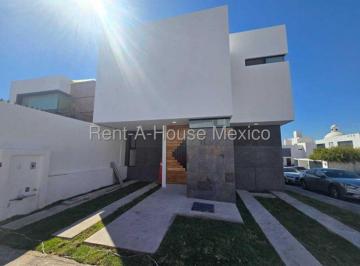 Casa de 4 habitaciones, El Marqués · Casa de Arquitecto en Venta en El Mirador Querétaro
