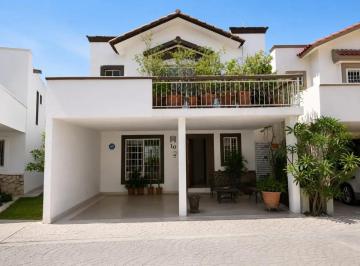 1 · Casa Equipada en Renta en Privada Granadas (Santa Catarina)