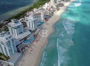 Departamento · 290m² · 4 Recámaras · Penthouse Frente Al Mar en Venta en Cancún