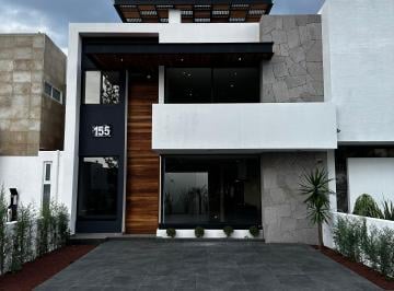 Casa de 3 habitaciones, Morelia · Casa en Venta Altozano en Fraccionamiento Privado
