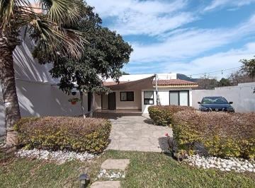 97a883bbbf694de13a89c4a50cf3f805c8d52796b234f7c400f9bf9ff29cb261 · Casa en Venta Centro de Santiago N. L