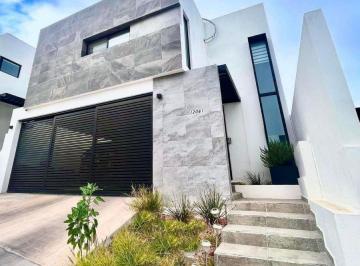 Casa de 4 habitaciones, Chihuahua · Casa de 4 Recamaras en Residencial Monte Caleres