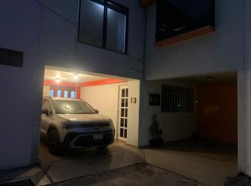 Acogedora casa en condominio con inmejorable ubicación a pocos metros del Walmar · Casa en Condominio