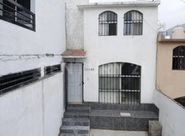 Casa · 66m² · 2 Recámaras · 1 Estacionamiento · Rcr - 1552 Casa en Renta en Lomas Virreyes 2 Recámaras