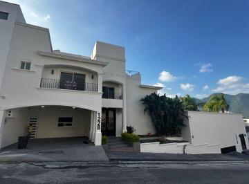 Casa de 5 habitaciones, Monterrey · Residencia en Venta en Palmares Residencial – Carretera Nacional
