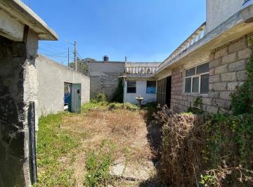 Terreno / Lote · 461m² · Terreno con Casa Base de 461 m² en Cda. Nogales, Emiliano Zapata: Potencial Para 3 Niveles, ¡Ideal P