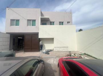 Casa de 4 habitaciones, Cajeme · Casa en Venta Calle Cerrada de Los Castillos 800 Sur Fraccionamiento Villas del Rey Seccion Colonial