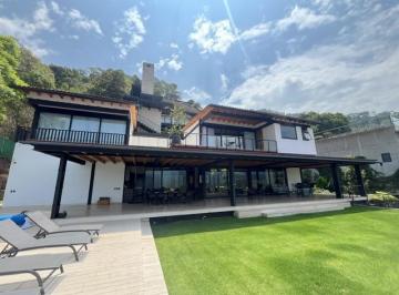 Casa · 1341m² · 6 Recámaras · 8 Estacionamientos · Venta Casa Premium en Valle de Lago, Vista Al Lago y Seguridad
