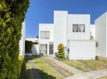 Casa de 3 habitaciones, Morelia · Casa en Venta en Altozano, Morelia