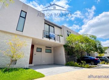 Casa de 3 habitaciones, Zapopan · Casa Nueva en Venta Solares Altanza Zona Real