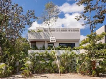 Villa · 360m² · 4 Recámaras · 2 Estacionamientos · Villa en Venta en Aldea Zama Tulum con 4 Habitaciones