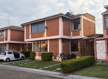 Casa · 220m² · 4 Recámaras · 2 Estacionamientos · Casa en Venta en Toluca, San Buena Aventura