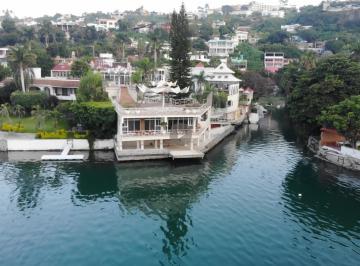Casa uso de suelo de 14 habitaciones, Tlaquiltenango · Tequesquitengo Morelos Hotel Boutique o Residencia de Lujo o Centro de Eventos