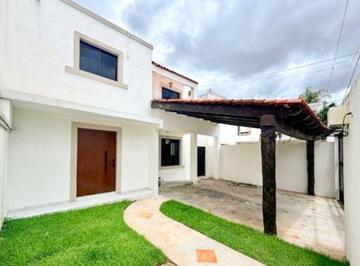 Casa de 3 habitaciones, Mérida · Casa en Venta en Montes de Ame Remodelada
