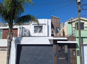 Casa · 180m² · 3 Recámaras · 2 Estacionamientos · Casa en Venta en Fraccionamiento El Valle Tijuana - (4)