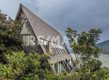 Casa · 335m² · 5 Recámaras · 3 Estacionamientos · Casa en Venta - (4)