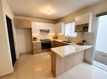 Casa en Renta de 3 habitaciones Lux Residencial · Casa Totalmente Equipada en Cumbres Lux