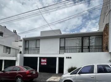 Casa de 3 habitaciones, Miguel Hidalgo · Casa en Renta de 3 Recámaras Yestudio en un Solo Nivel Lomas de Reforma a 300 m de Paseo de La Refo